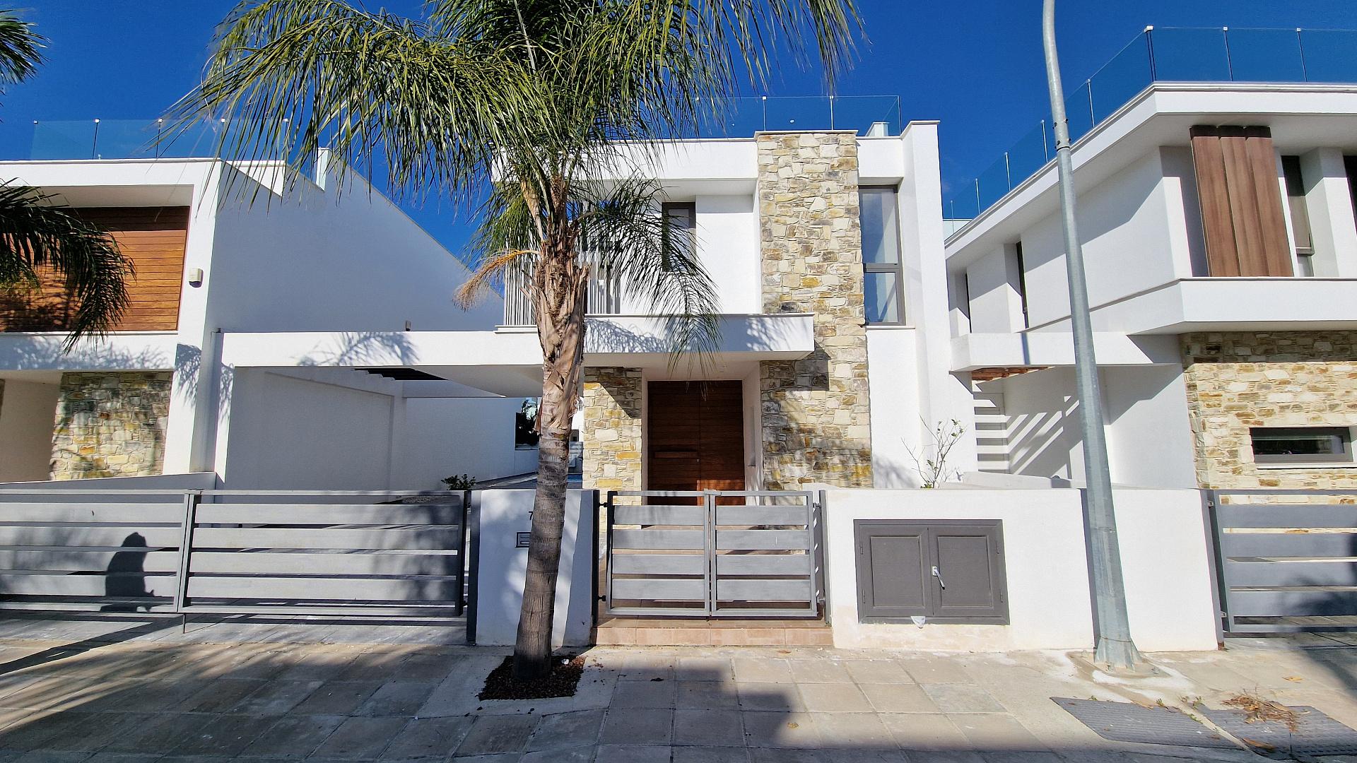 New 3-bedroom villa in Larnaca № 153330: https://dom.com.cy/en/catalog/sale/153330/ (dom.com.cy)