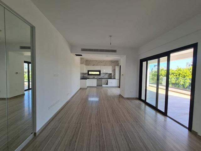 New 3-bedroom apartment in Limassol № 149380: https://dom.com.cy/en/catalog/sale/149380/ (dom.com.cy)