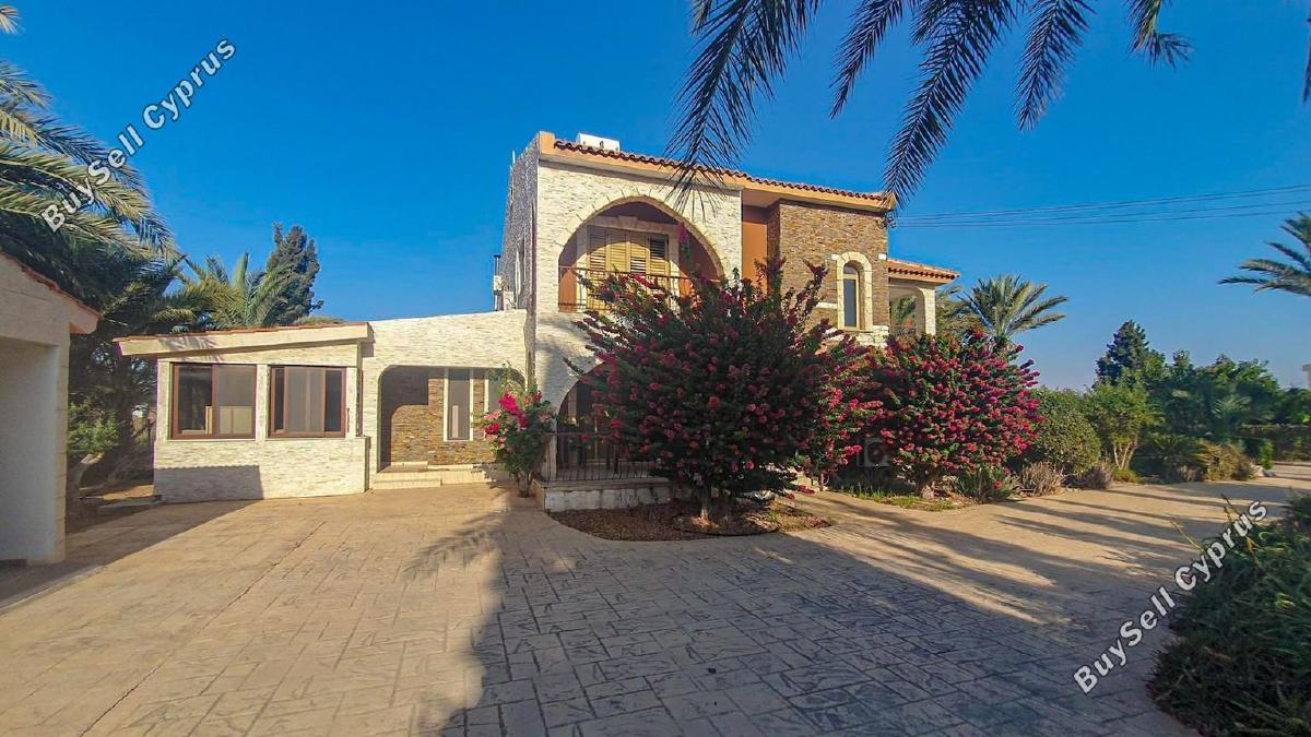5 Bedroom Detached house for sale in Pervolia, Larnaca: https://www.buysellcyprus.com/property-for-sale/larnaca/pervolia/5-bed-detached-house-for-sale-pervolia-larnaca-1796724.html (www.buysellcyprus.com)