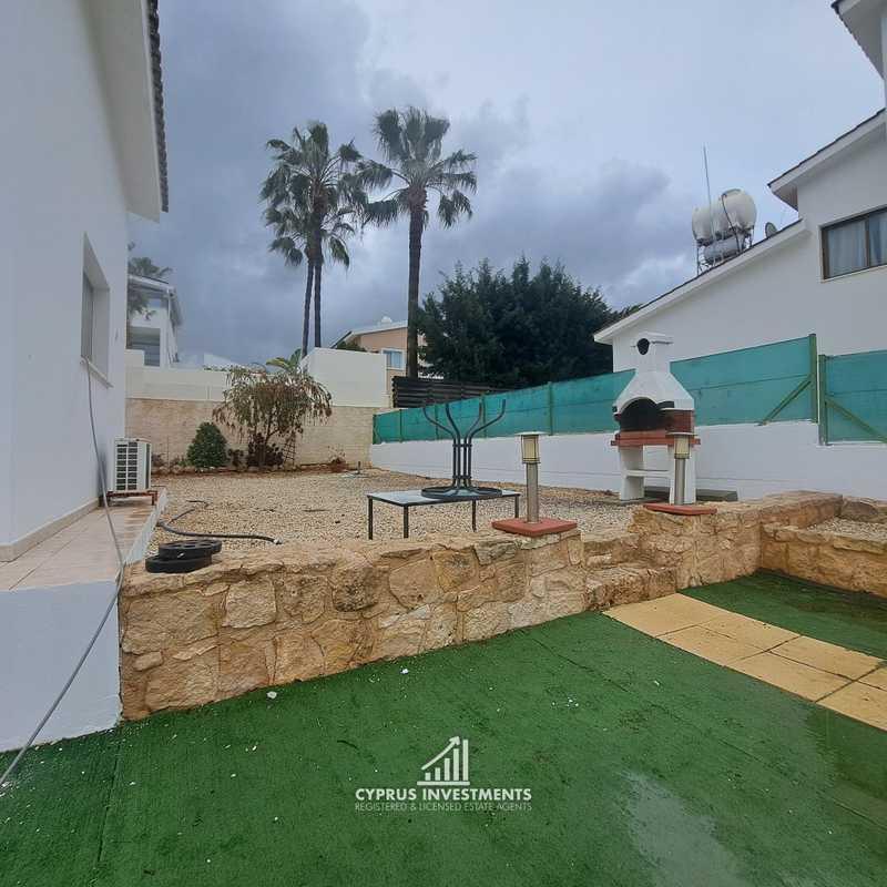 3-bedroom detached house to rent: https://www.bazaraki.com/adv/5787850_3-bedroom-detached-house-to-rent (www.bazaraki.com)
