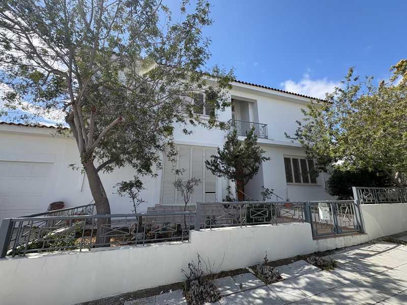 4-bedroom detached house to rent: https://www.bazaraki.com/adv/5794606_4-bedroom-detached-house-to-rent (www.bazaraki.com)