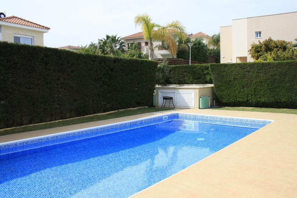 4-bedroom house in Limassol №152628: https://dom.com.cy/en/catalog/rent/152628/ (dom.com.cy)