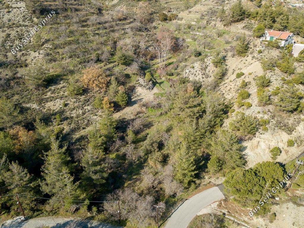 1,115 SQM Land for sale in Agridia, Limassol: https://www.buysellcyprus.com/property-for-sale/limassol/agridia/land-for-sale-agridia-limassol-1795322.html (www.buysellcyprus.com)