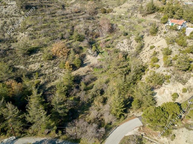 1,115 SQM Land for sale in Agridia, Limassol: https://www.buysellcyprus.com/property-for-sale/limassol/agridia/land-for-sale-agridia-limassol-1795322.html (www.buysellcyprus.com)