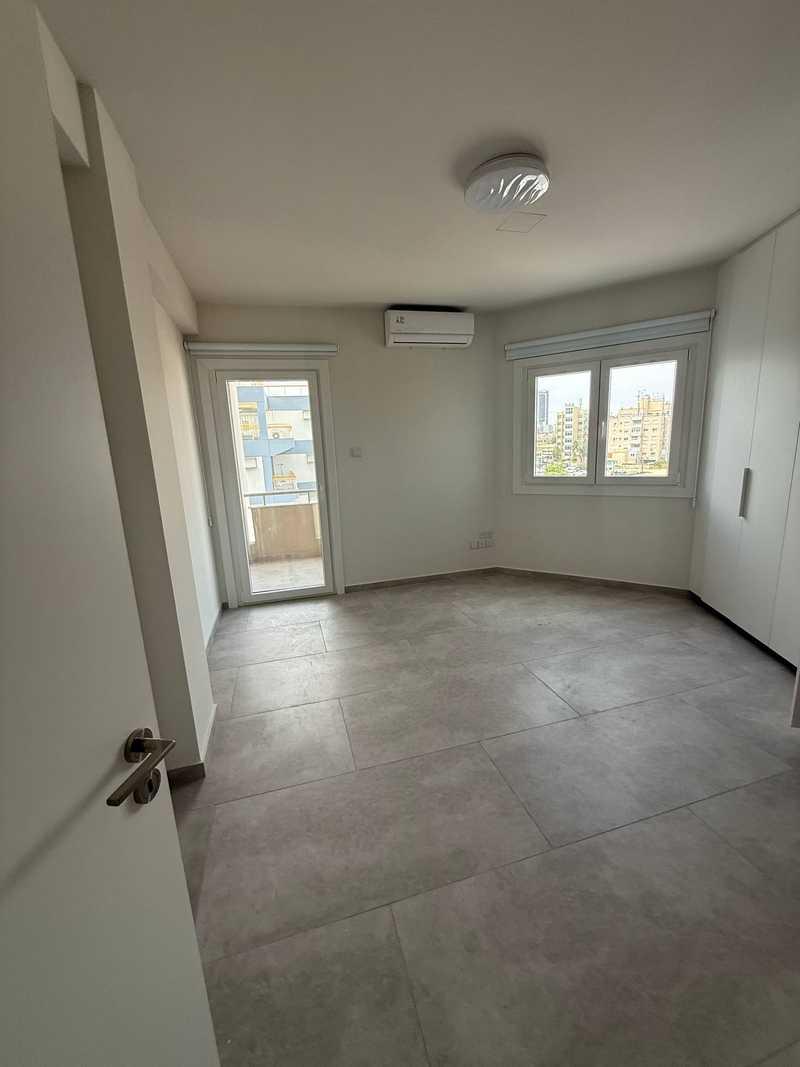 3-bedroom apartment to rent: https://www.bazaraki.com/adv/5798680_3-bedroom-apartment-to-rent (www.bazaraki.com)