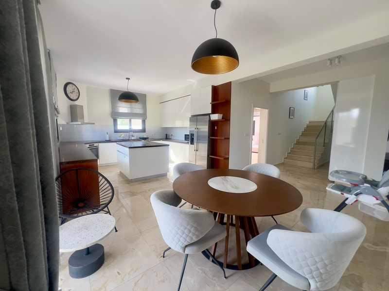 4-bedroom detached house to rent: https://www.bazaraki.com/adv/5798615_4-bedroom-detached-house-to-rent (www.bazaraki.com)