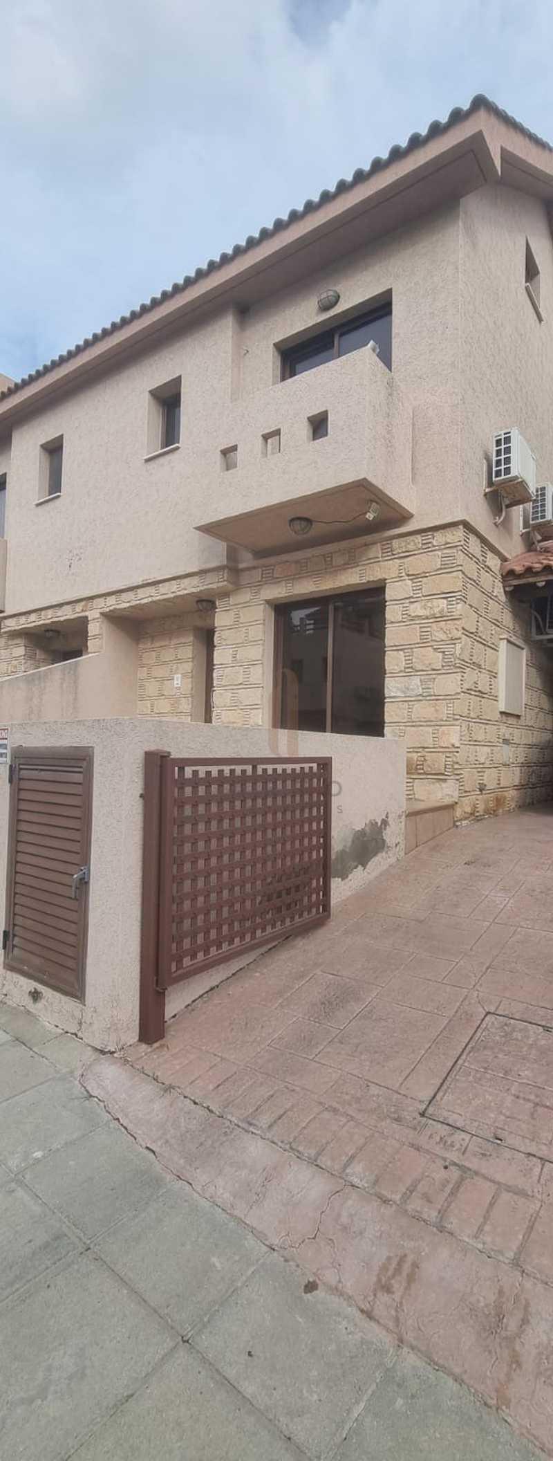  2-bedroom maisonette to rent: https://www.bazaraki.com/adv/5796220_2-bedroom-maisonette-to-rent (www.bazaraki.com)