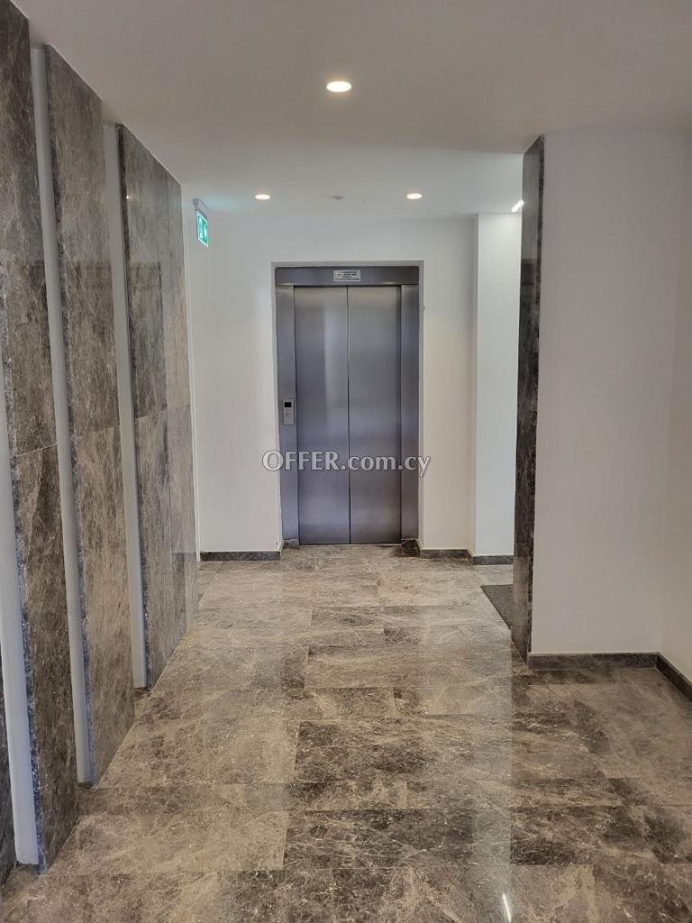 Apartment (Penthouse) in Agios Nikolaos, Limassol for Sale: https://www.offer.com.cy/en/apartment-penthouse-in-agios-nikolaos-limassol-for-sale/21-728126/ (www.offer.com.cy)