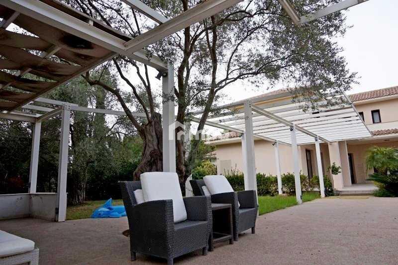 5-bedroom detached house to rent: https://www.bazaraki.com/adv/5797150_5-bedroom-detached-house-to-rent (www.bazaraki.com)