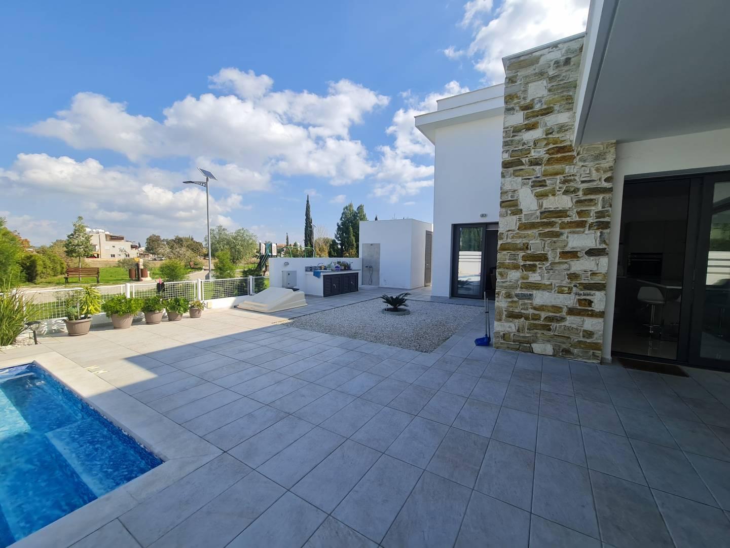 New 4-bedroom villa in Larnaca №153333: https://dom.com.cy/en/catalog/rent/153333/ (dom.com.cy)