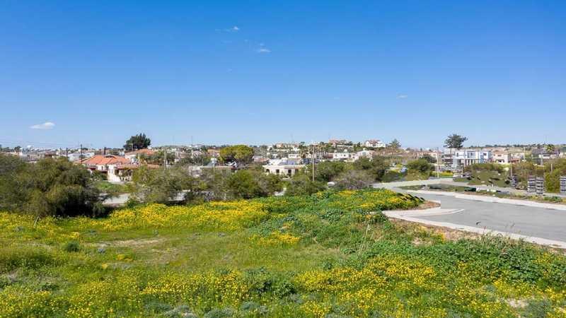 Residential land 681 m²: https://www.bazaraki.com/adv/5792268_residential-land-681-m2 (www.bazaraki.com)