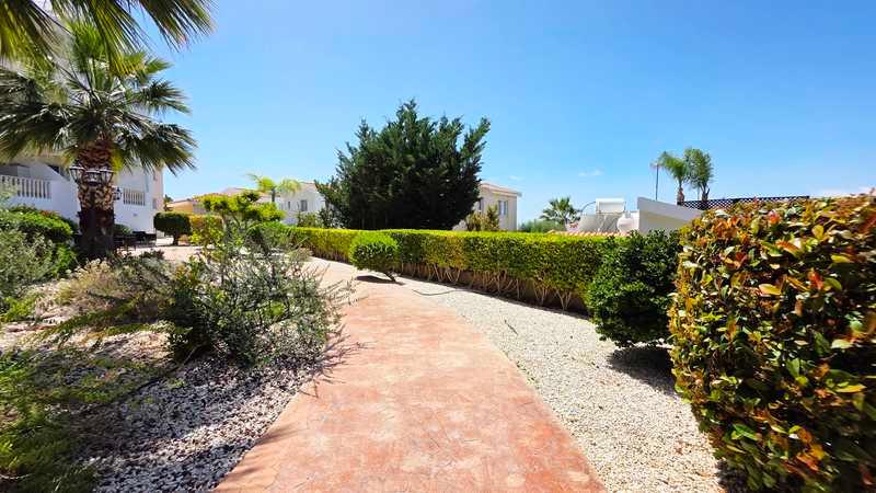 3-bedroom detached house for sale: https://www.bazaraki.com/adv/5797176_3-bedroom-detached-house-for-sale (www.bazaraki.com)
