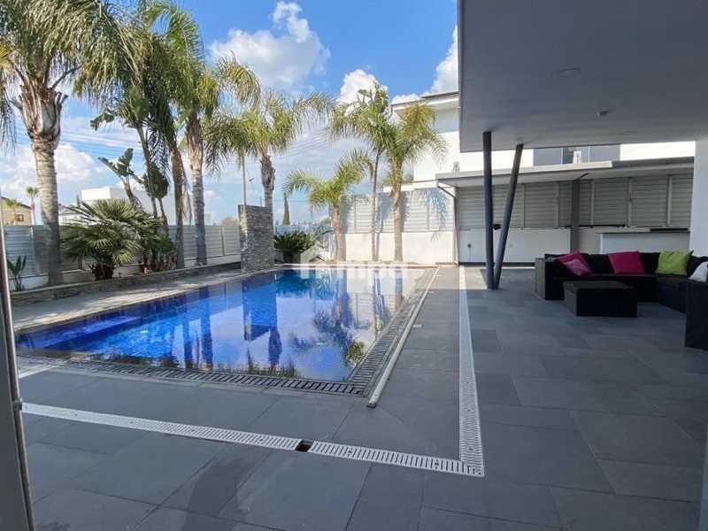  5-bedroom detached house to rent: https://www.bazaraki.com/adv/5789063_5-bedroom-detached-house-to-rent (www.bazaraki.com)