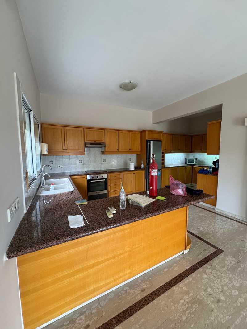 4-bedroom villa to rent: https://www.bazaraki.com/adv/5793338_4-bedroom-villa-to-rent (www.bazaraki.com)