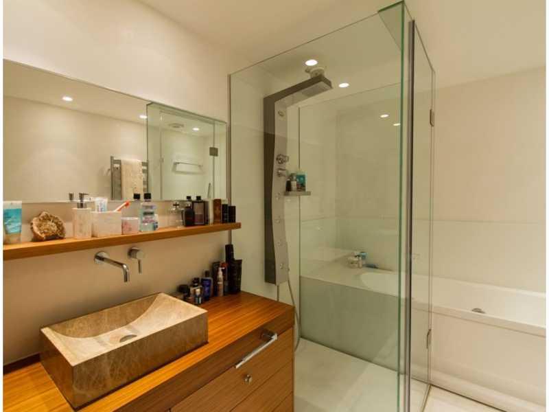 3-bedroom apartment for sale: https://www.bazaraki.com/adv/5796480_3-bedroom-apartment-for-sale (www.bazaraki.com)