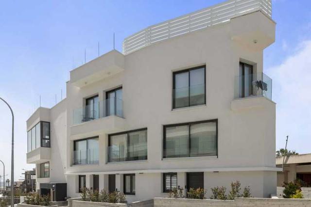 1-bedroom apartment to rent: https://www.bazaraki.com/adv/5786983_1-bedroom-apartment-to-rent (www.bazaraki.com)