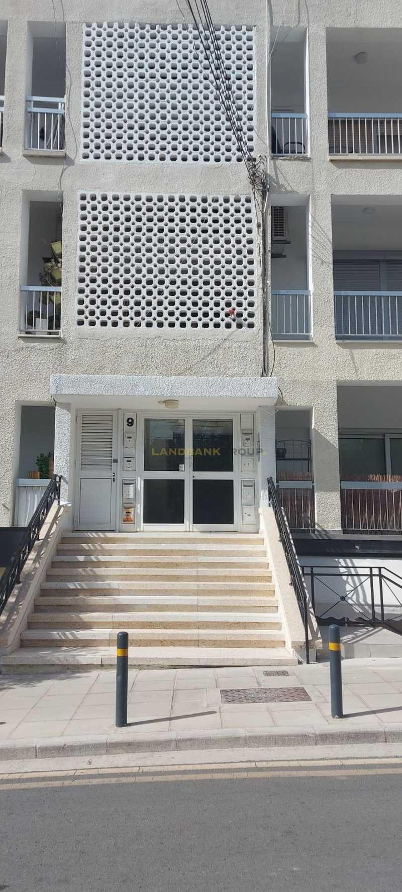 3-bedroom apartment to rent: https://www.bazaraki.com/adv/5791313_3-bedroom-apartment-to-rent (www.bazaraki.com)
