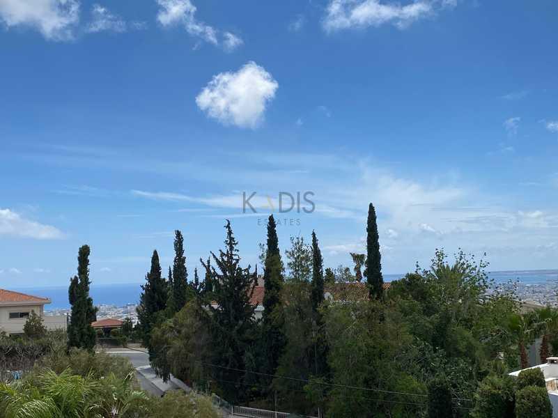 3-bedroom apartment to rent: https://www.bazaraki.com/adv/5786333_3-bedroom-apartment-to-rent (www.bazaraki.com)