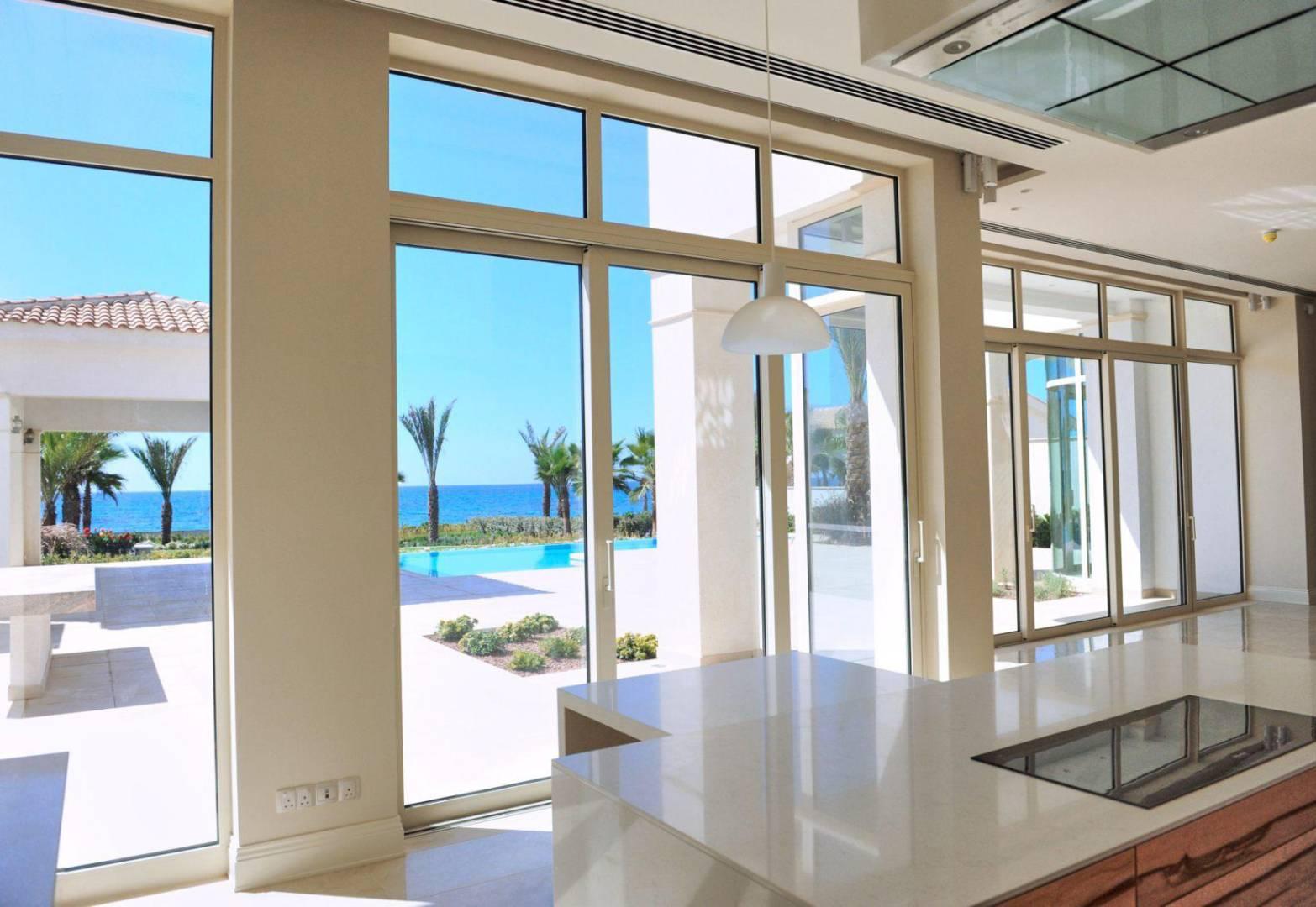 New 7-bedroom villa in Larnaca № 153410: https://dom.com.cy/en/catalog/sale/153410/ (dom.com.cy)