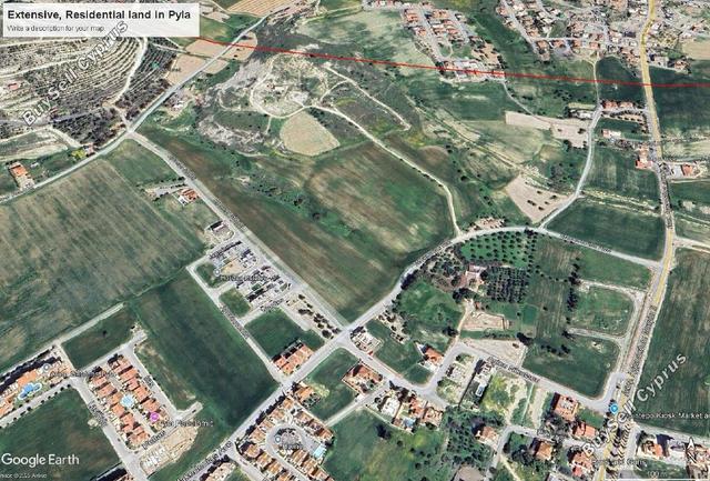 9,700 SQM Plot for sale in Dekeleia, Larnaca: https://www.buysellcyprus.com/property-for-sale/larnaca/dekeleia/plot-for-sale-dekeleia-larnaca-1795453.html (www.buysellcyprus.com)