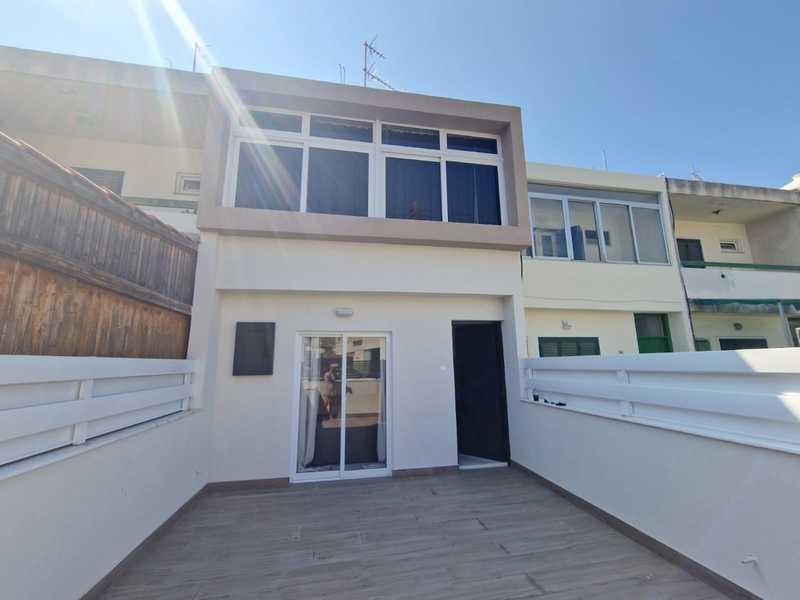 2-bedroom maisonette to rent: https://www.bazaraki.com/adv/5796507_2-bedroom-maisonette-to-rent (www.bazaraki.com)