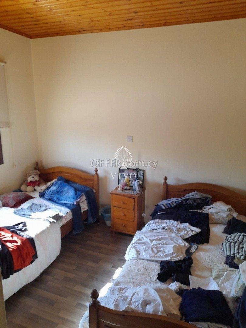 FURNISHED OR UNFURNISHED THREE BEDROOM HOUSE IN PAREKLISIA VILAGE: https://www.offer.com.cy/en/furnished-or-unfurnished-three-bedroom-house-in-pareklisia-vilage/21-655274/ (www.offer.com.cy)