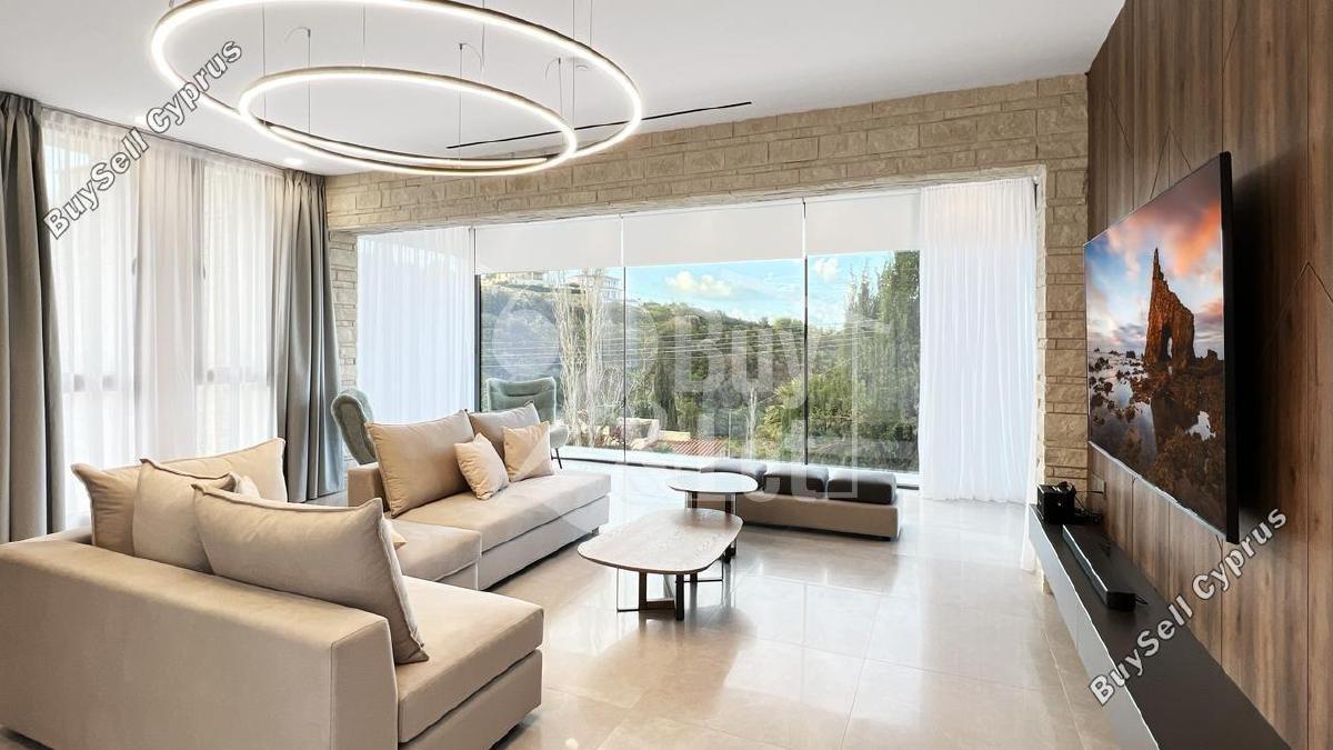 6 Bedroom Detached house for sale in Kamares Tala, Paphos: https://www.buysellcyprus.com/property-for-sale/paphos/kamares-tala/6-bed-detached-house-for-sale-kamares-tala-paphos-1779591.html (www.buysellcyprus.com)