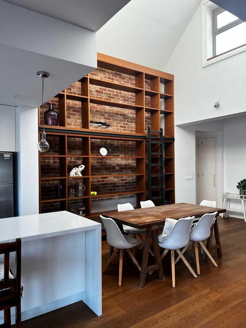 3-bedroom penthouse to rent: https://www.bazaraki.com/adv/5787125_3-bedroom-penthouse-to-rent (www.bazaraki.com)