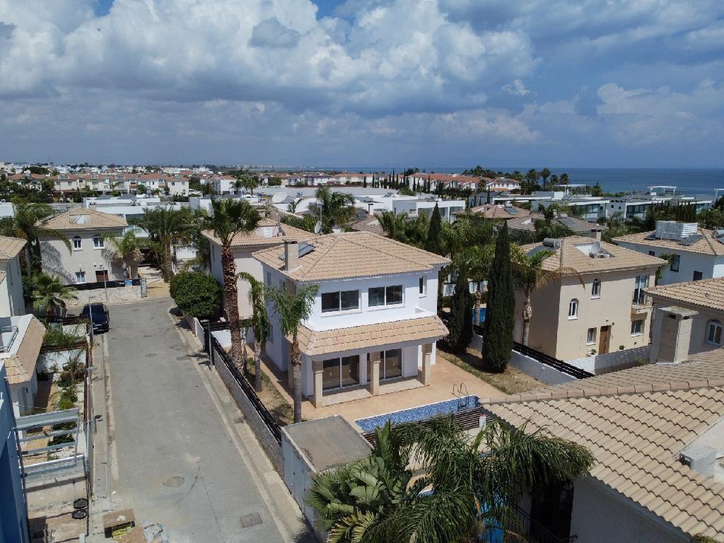 3 Bedroom Detached House For Sale: https://www.zyprus.com/property/39395/3-bedrooms-house-detached-house-in-kapparis-paralimni-famagusta (www.zyprus.com)