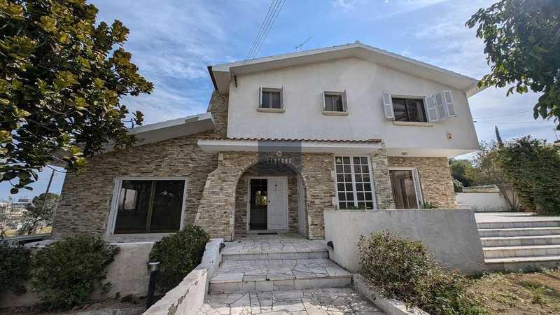 3-bedroom villa for sale: https://www.bazaraki.com/adv/5791317_3-bedroom-villa-for-sale (www.bazaraki.com)