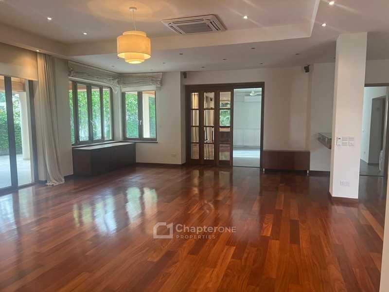 5-bedroom villa to rent: https://www.bazaraki.com/adv/5797692_5-bedroom-villa-to-rent (www.bazaraki.com)