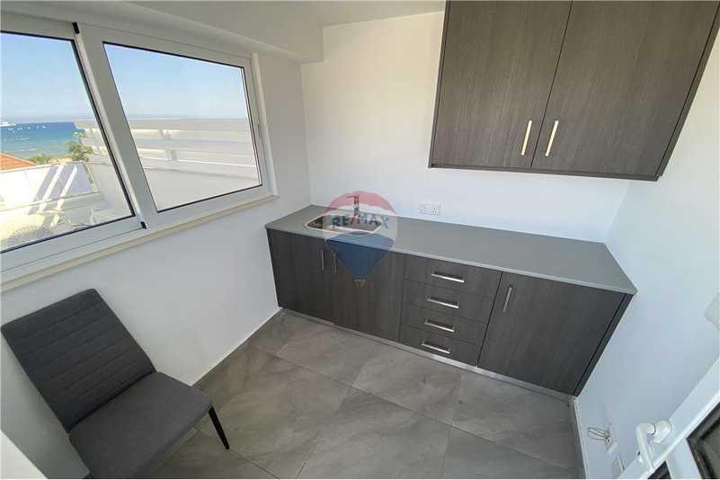 3-bedroom detached house for sale: https://www.bazaraki.com/adv/5787672_3-bedroom-detached-house-for-sale (www.bazaraki.com)