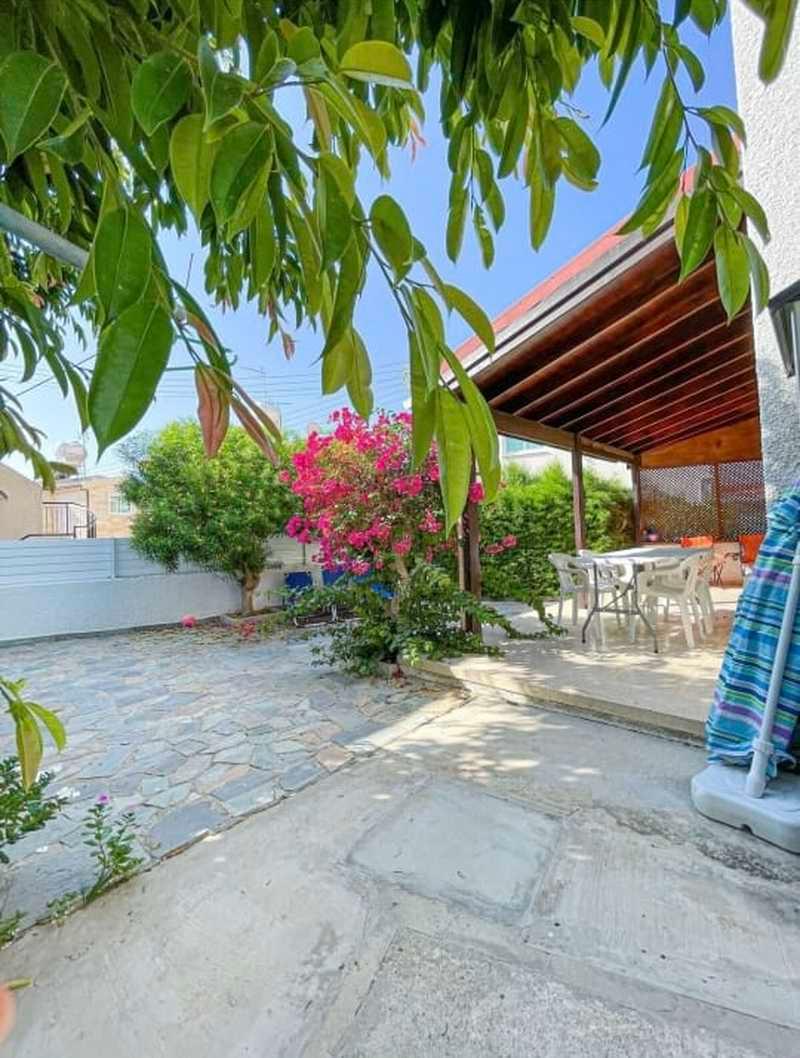 2-bedroom detached house to rent: https://www.bazaraki.com/adv/5797286_2-bedroom-detached-house-to-rent (www.bazaraki.com)