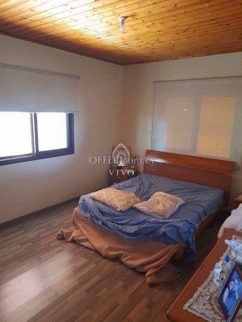 FURNISHED OR UNFURNISHED THREE BEDROOM HOUSE IN PAREKLISIA VILAGE: https://www.offer.com.cy/en/furnished-or-unfurnished-three-bedroom-house-in-pareklisia-vilage/21-655274/ (www.offer.com.cy)