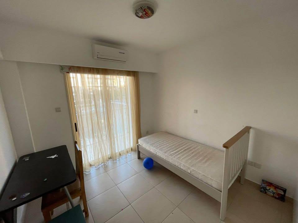 For rent 3 bedroom apartment in Universal: https://www.facebook.com/marketplace/item/1772067420373239 (www.facebook.com)