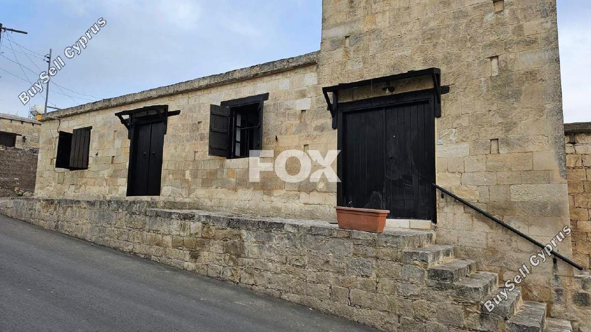 4 Bedroom Detached house to rent in Lasa, Paphos: https://www.buysellcyprus.com/property-for-rent/paphos/lasa/4-bed-detached-house-to-rent-lasa-paphos-1800816.html (www.buysellcyprus.com)
