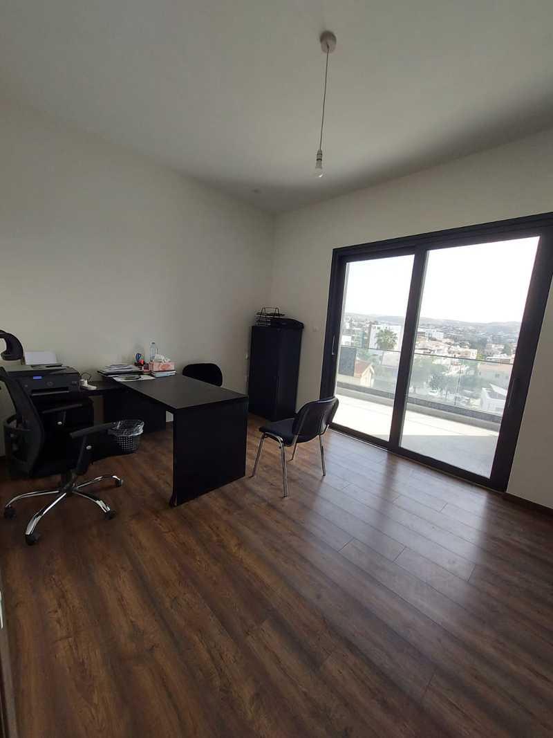 3-bedroom penthouse for sale: https://www.bazaraki.com/adv/5756023_3-bedroom-penthouse-for-sale (www.bazaraki.com)