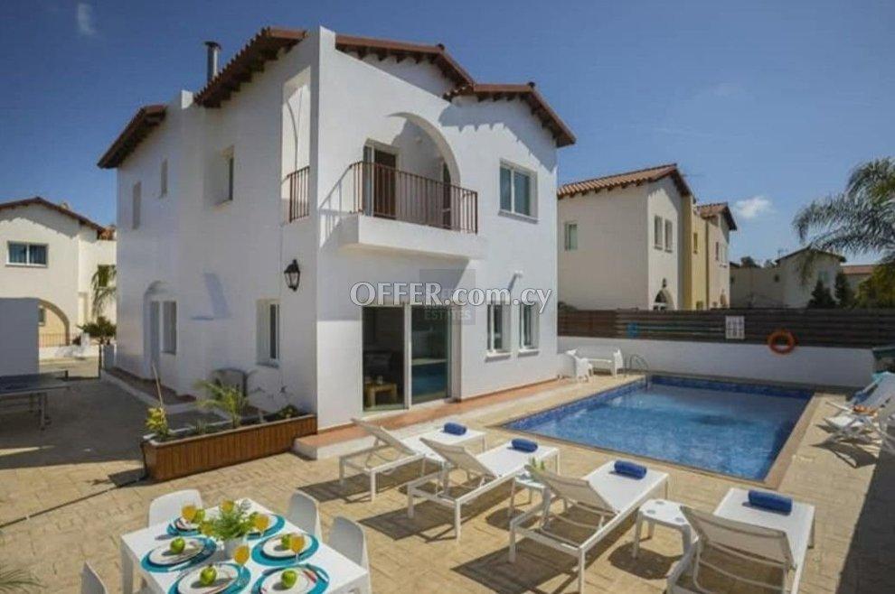 Beautiful Four Bedroom Villa in Agia Triada: https://www.offer.com.cy/en/beautiful-four-bedroom-villa-in-agia-triada/21-816165/ (www.offer.com.cy)