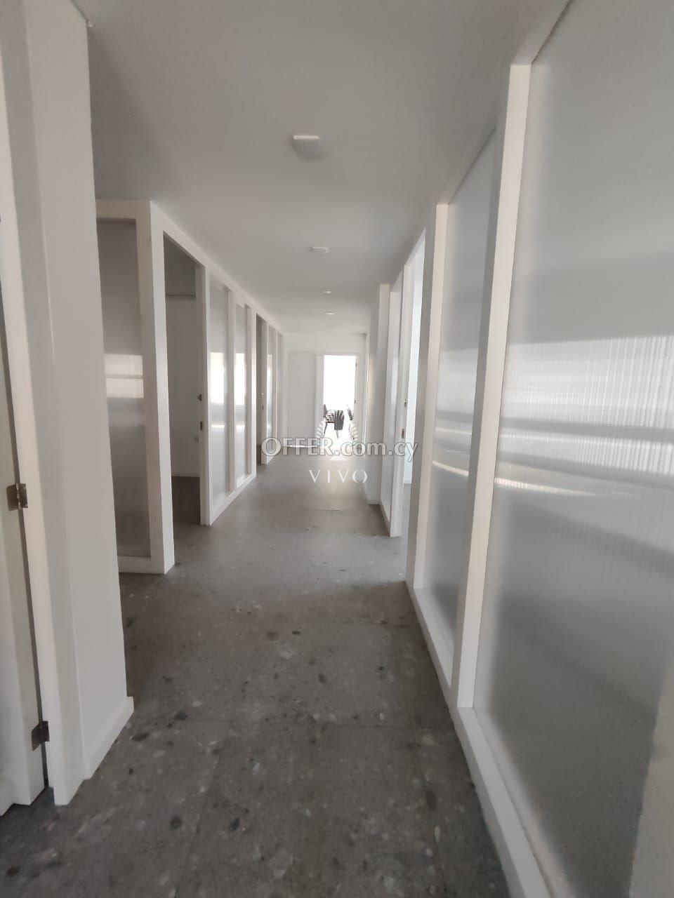 FULLY EQUIPPED MODERN OFFICE SPACE OF 500 SQ.M. NEAR LIMASSOL NEW PORT: https://www.offer.com.cy/en/fully-equipped-modern-office-space-of-500-sq-m-near-limassol-new-port/21-684056/ (www.offer.com.cy)