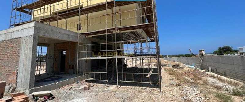 3-bedroom villa for sale: https://www.bazaraki.com/adv/5790889_3-bedroom-villa-for-sale (www.bazaraki.com)