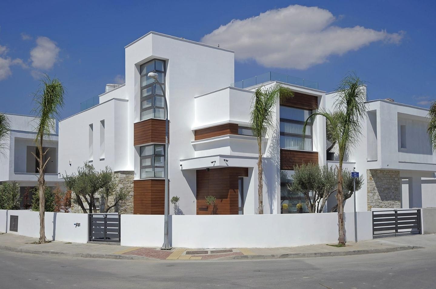 New 5-bedroom villa in Larnaca № 153326: https://dom.com.cy/en/catalog/sale/153326/ (dom.com.cy)