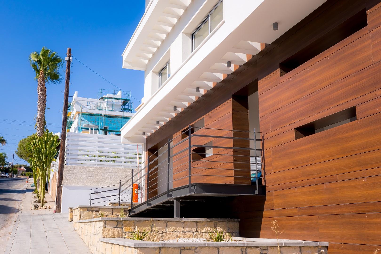 Residential building in Limassol №154081: https://dom.com.cy/en/catalog/rent/154081/ (dom.com.cy)