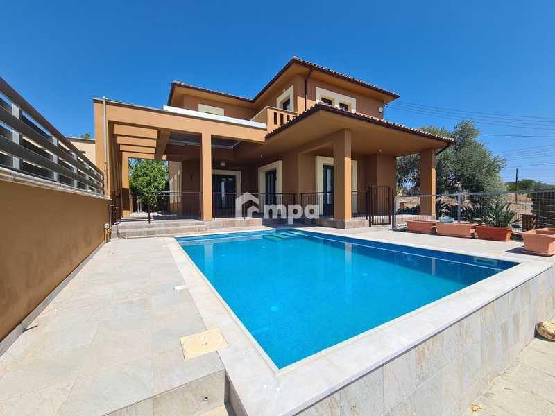 4-bedroom detached house to rent: https://www.bazaraki.com/adv/5797491_4-bedroom-detached-house-to-rent (www.bazaraki.com)
