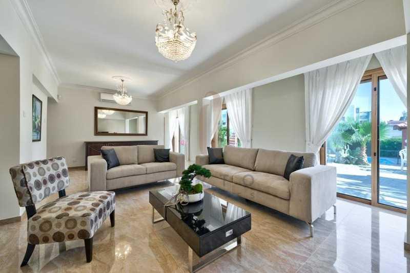  3-bedroom villa to rent: https://www.bazaraki.com/adv/5793263_3-bedroom-villa-to-rent (www.bazaraki.com)