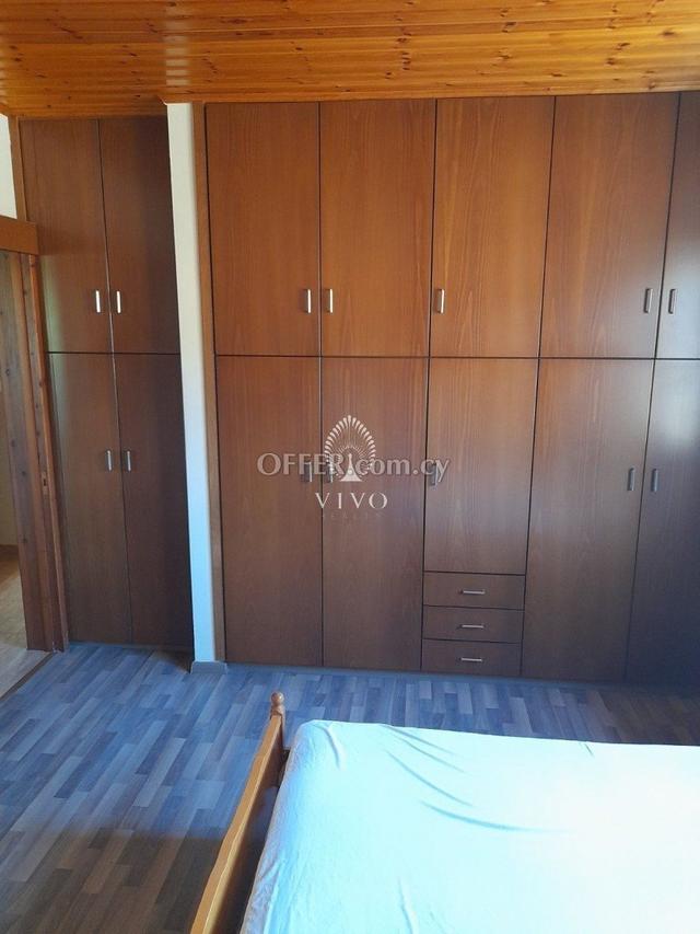 FURNISHED OR UNFURNISHED THREE BEDROOM HOUSE IN PAREKLISIA VILAGE: https://www.offer.com.cy/en/furnished-or-unfurnished-three-bedroom-house-in-pareklisia-vilage/21-655274/ (www.offer.com.cy)