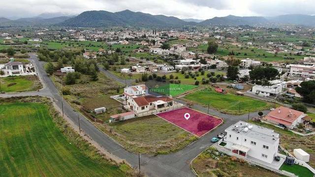 Residential land 614 m²: https://www.bazaraki.com/adv/5791316_residential-land-614-m2 (www.bazaraki.com)