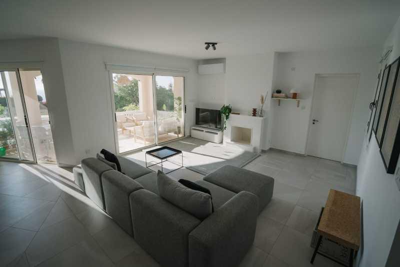 4-bedroom detached house for sale: https://www.bazaraki.com/adv/5794848_4-bedroom-detached-house-for-sale (www.bazaraki.com)