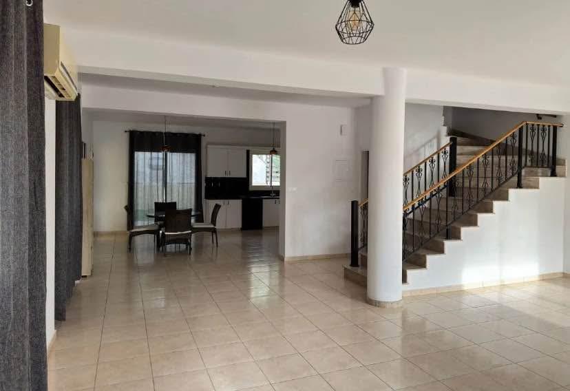 4 bedroom house for rent in Germasogia close to Sklavenitis: https://www.facebook.com/marketplace/item/1371929907288344 (www.facebook.com)