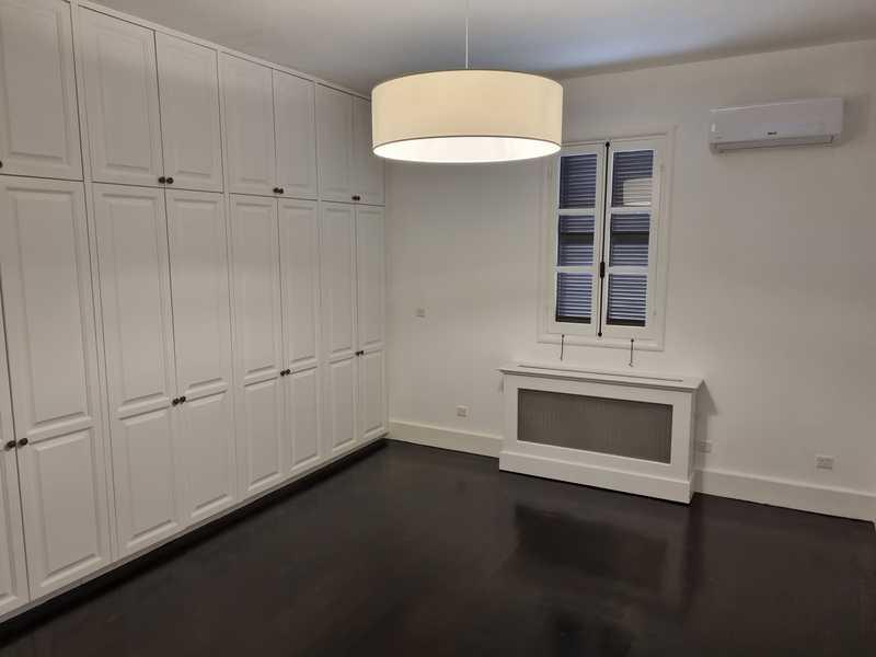5-bedroom villa to rent: https://www.bazaraki.com/adv/5759486_5-bedroom-villa-to-rent (www.bazaraki.com)