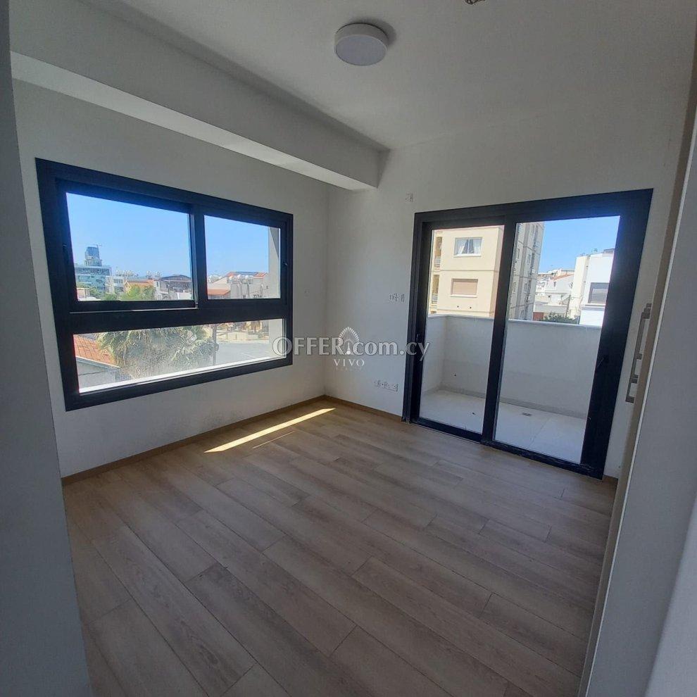 MODERN FULLY FURNISHED 3 BEDROOM APARTMENT WITH ROOF GARDEN IN MESA GEITONIA: https://www.offer.com.cy/en/modern-fully-furnished-3-bedroom-apartment-with-roof-garden-in-mesa-geitonia/21-816459/ (www.offer.com.cy)